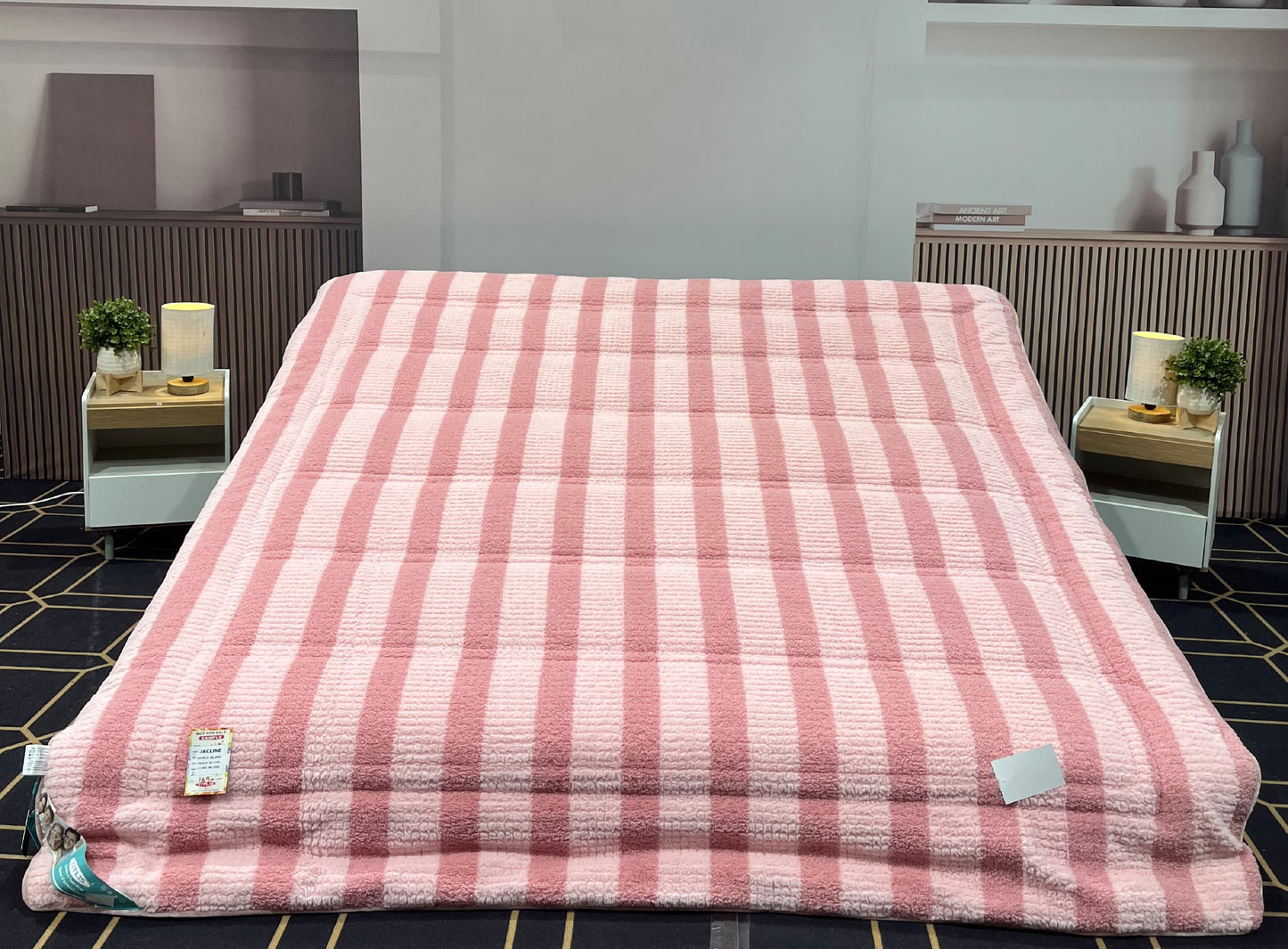 TITLIS Double Bed Quilt - JACLINE (6 Quilts of Assorted Colors & Designs)